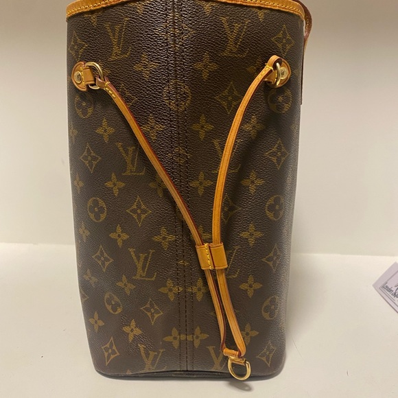 SOLD Authentic Neverfull MM - Picture 5 of 10
